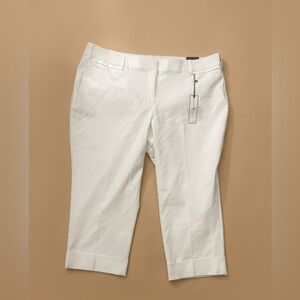NWT- Lane Bryant - The Lena White Capri 🌼